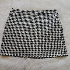 Forever 21 Houndstooth Mini Skirt Size 29